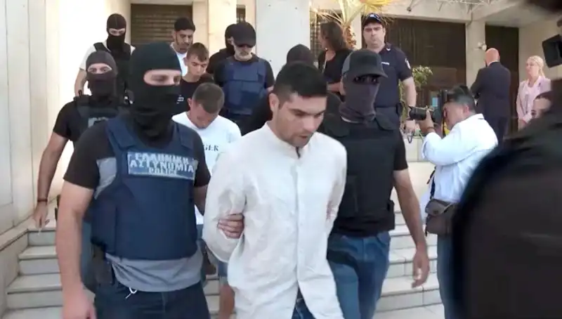 Atina’da Şoke Eden Cinayet: Profesörün Eski Eşi ile 4 Kişi Gözaltında!
