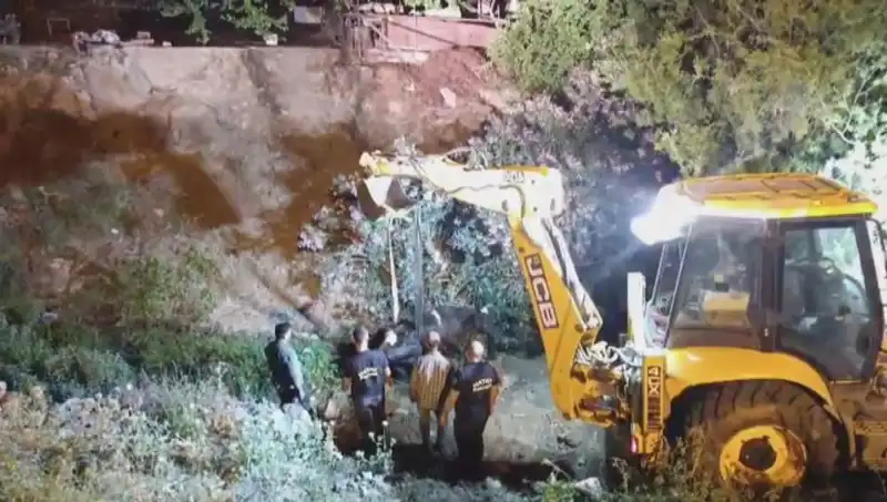 Hatay'da İneği Kurtarmak İçin Gerçekleştirilen Cesur Operasyon