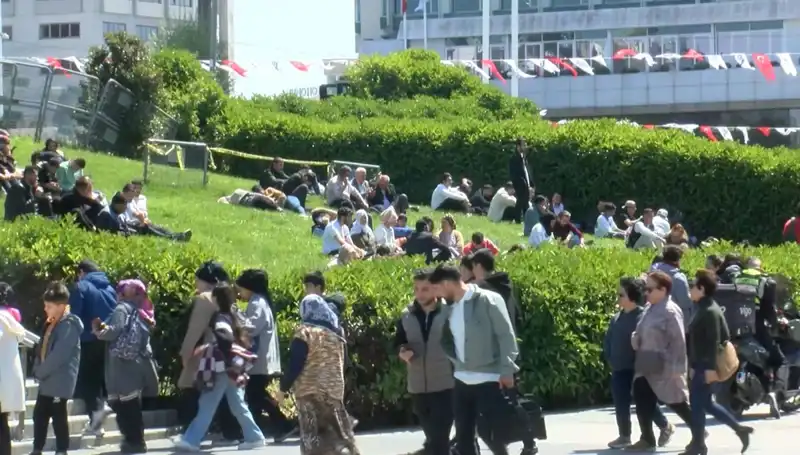 Taksim'de Beklenmedik Deprem Yoğunluğu: Halkın Tepkisi Ne Olacak?