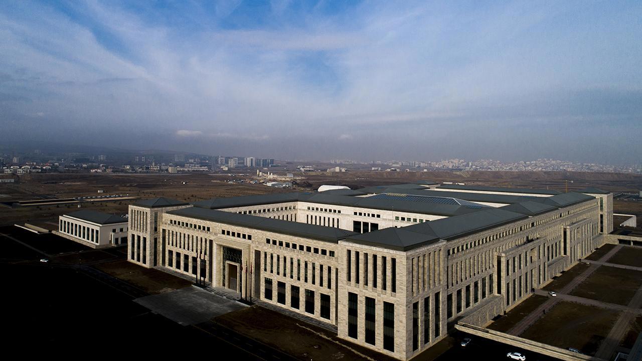Gençlerin Dikkatini Çeken MİT Kariyer Fırsatları