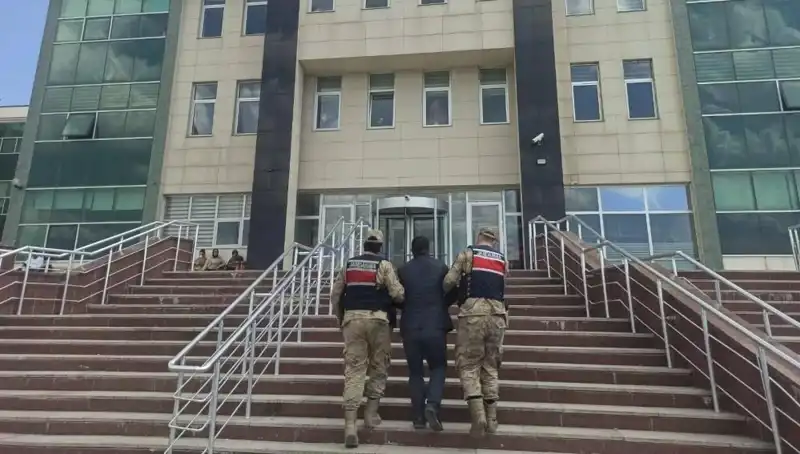 Hapis Cezası ile Aranan Şahıs Saklandığı Yerde Yakalandı, Olayın Ayrıntıları Şaşırttı