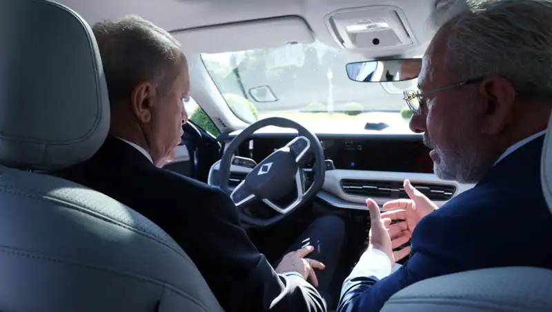 Cumhurbaşkanı Erdoğan, Togg’un Yeni Modelini İlk Kez Yolda Denedi