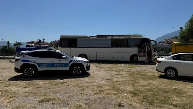 Fethiye’nin Otobüste Yaşayan Şoförü, Tüm Şehri Üzüntüye Boğdu