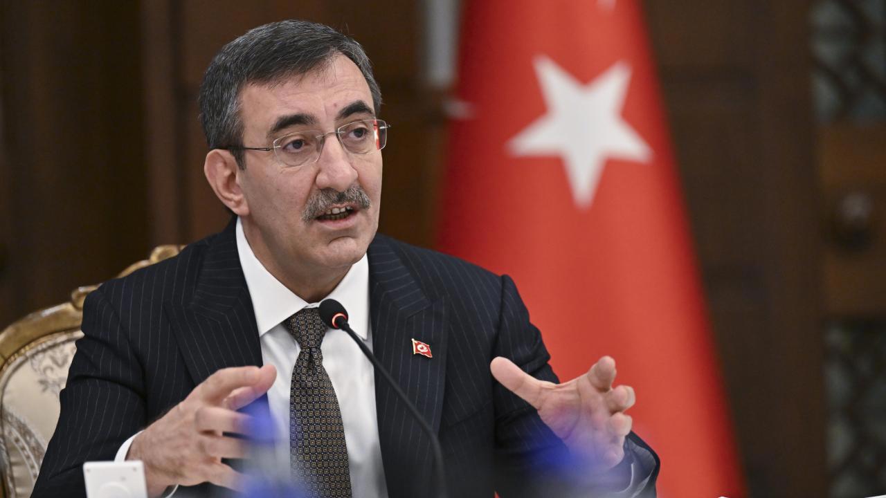Cumhurbaşkanı Yardımcısı Yılmaz'dan Genç Çiftlere Müjdeli Haber