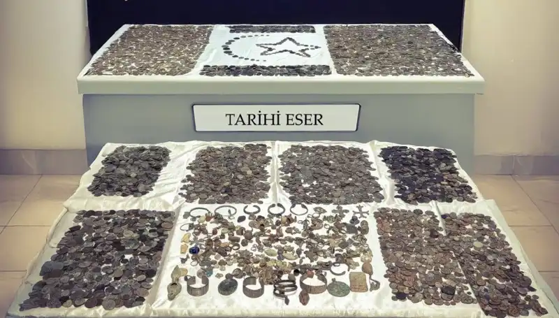 Tarihi Eser Kaçakçılığı: Sınırda Tam 12.770 Eser Yakalandı!