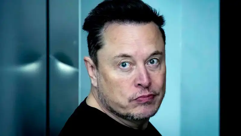 Elon Musk'ın En Büyük Korkusu Gerçek Oluyor: Yapay Zeka İnsanı Tehdit Edebilir mi?