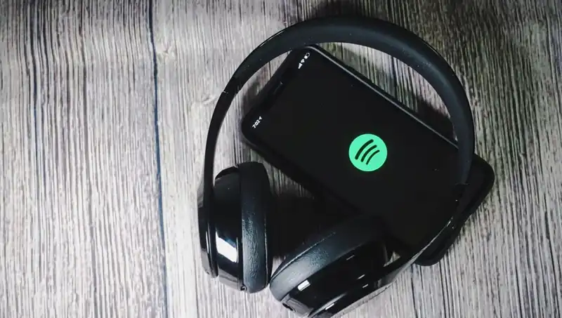 Spotify, Ölü Sanatçıların Sesini Yapay Zeka ile Yeniden Canlandırıyor