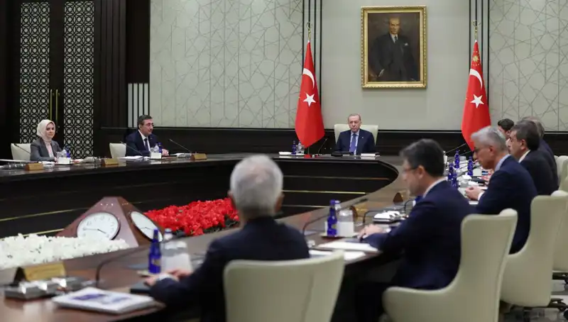 Kabine Üyeleri 1 Mayıs'ı Kutladı: Emek ve Dayanışma Vurgusu