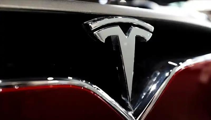 Tesla’da FSD Yönetimi Krizi: Ucuz Model Mi, Yoksa Yetersiz Teknoloji Mi?