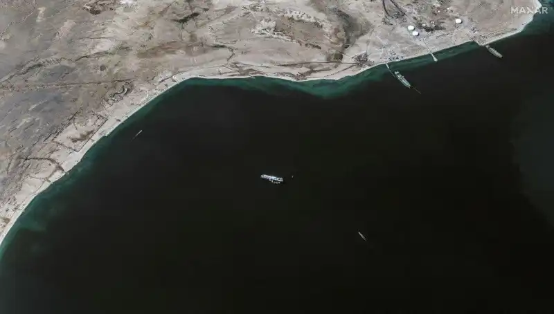 Yunan Gemisine Saldırı: Mürettebat Kurtuluş Mücadelesi Verdi