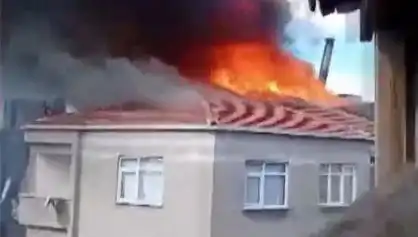 Bağcılar'daki Beş Katlı Bina Yangını: Alevler Göz Dolduruyor