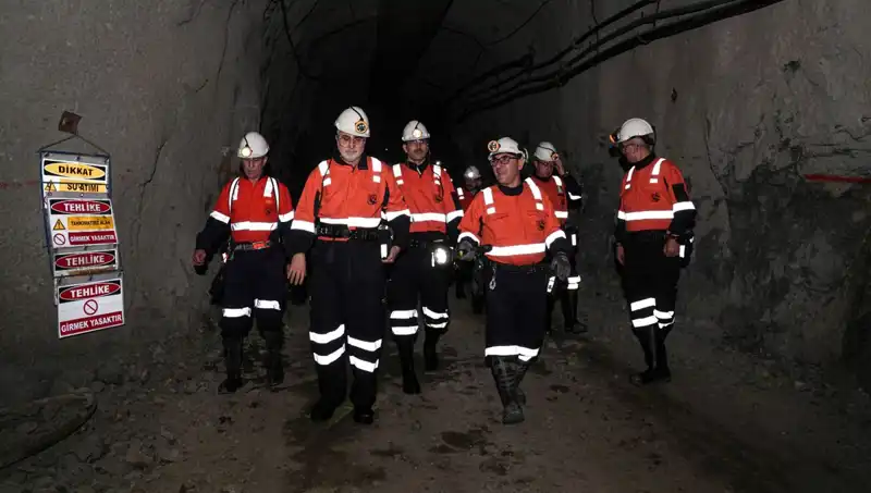 Bakan Işıkhan Altın Madeninde Önemli İncelemelerde Bulundu