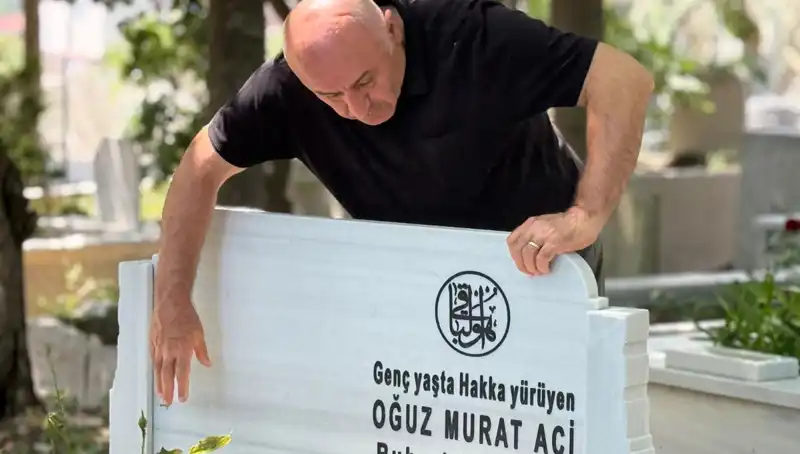 Aci Ailesinin Hüzünlü Babalar Günü: Hatıralar ve Kalp Yaraları