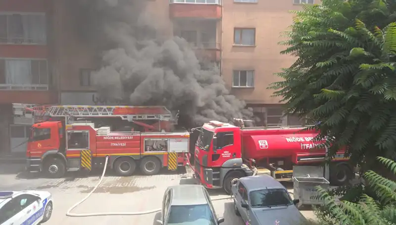 Niğde'de Beyaz Eşya Deposunda Büyük Yangın: Sebepleri ve Sonuçları Neler?