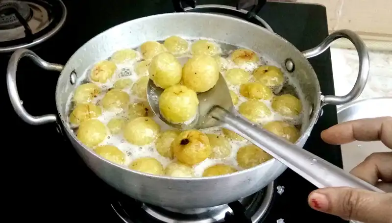 C Vitamini Sentezini Artırmanın Yolu: Aç Karnına Bir Bardak!