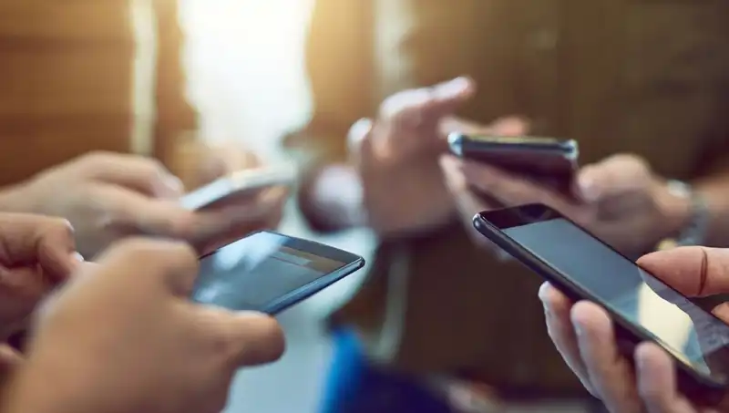 Oppo A5 Pro 4G ile Uygun Fiyatlı Akıllı Telefon Deneyimi Artık Gerçek