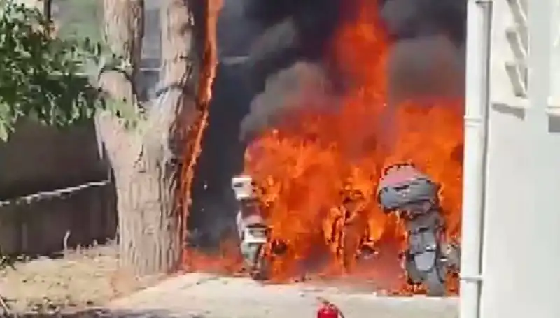 Park Halindeki 6 Motosikletin Alev Aldığı Olayda Gözler Şokta!