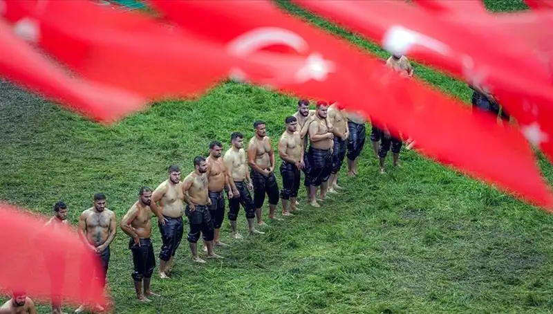 664. Tarihi Kırkpınar Yağlı Güreşleri: 826 Sporcuyla Tarihe Tanıklık Edin