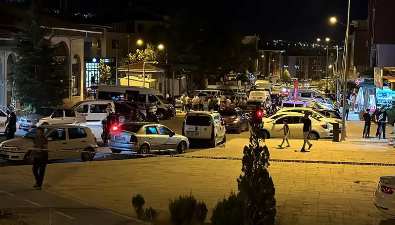 İki Aile Arasında Çıkan Kavga Büyüdü: 1 Ağır Yaralı