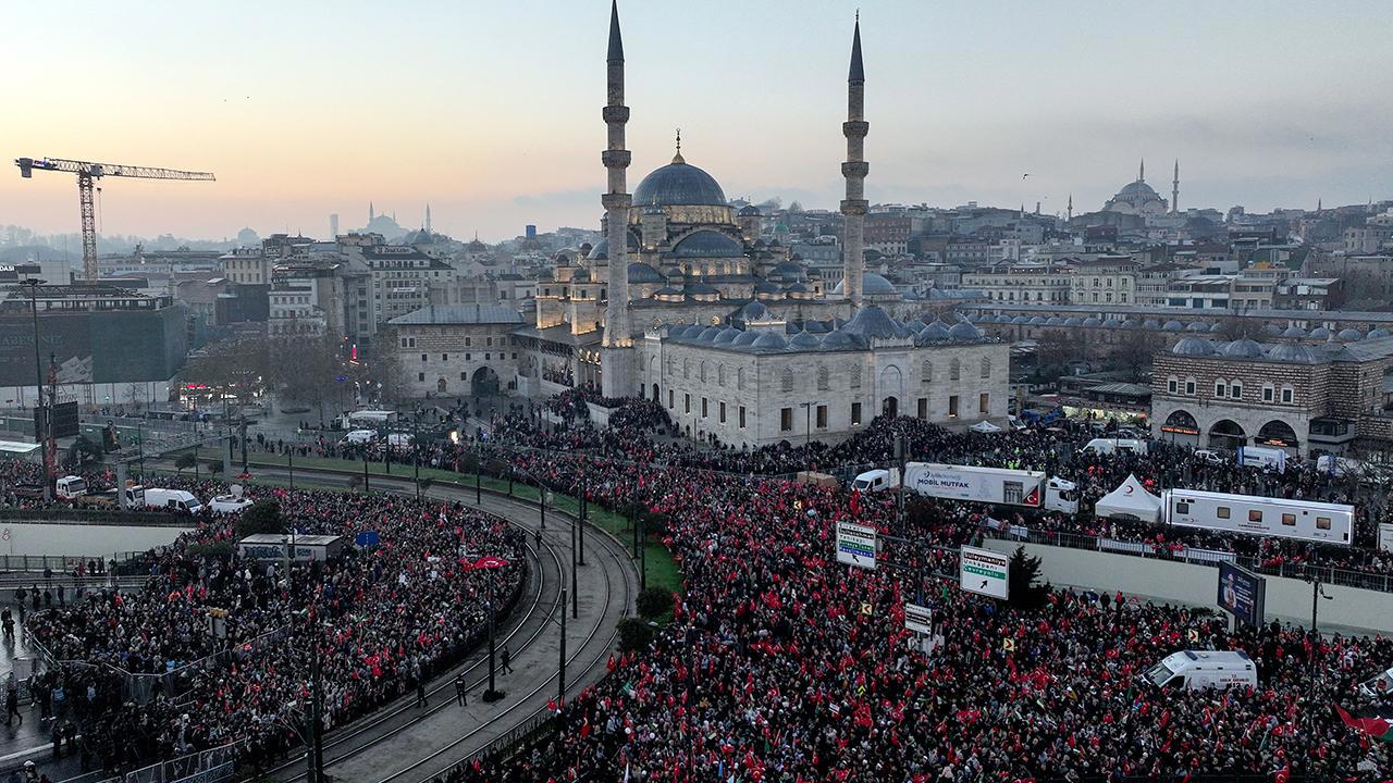 İstanbul'da İnsanlık İttifakı Toplantısı Gerçekleşti