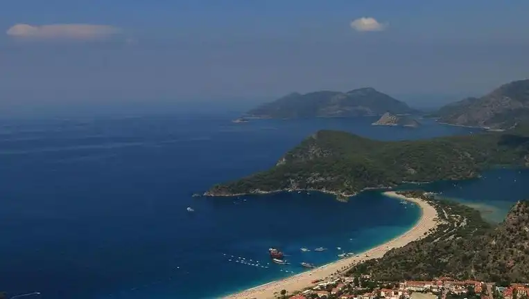 Atina'da Deniz Planlama Tartışmaları: İddialar Tepki Çekti