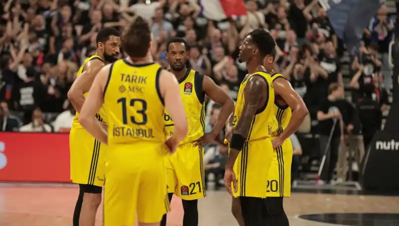 Fenerbahçe, Panathinaikos’u Geçerek Final Hedefine Yaklaşmak İstiyor