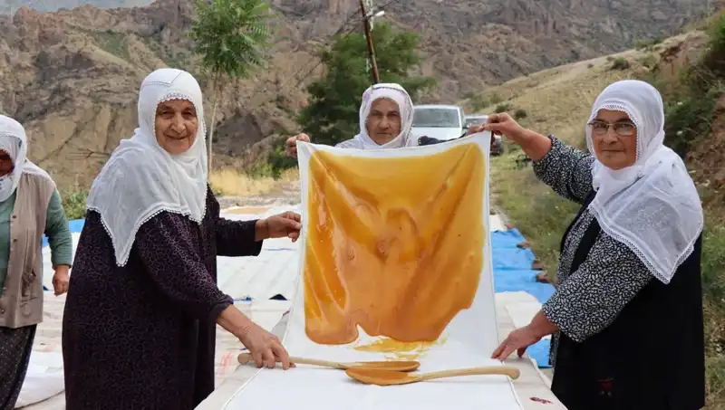 Yaz Aylarında Geleneksel Unlu Mamuller: Sağlıklı ve Besleyici Lezzetler