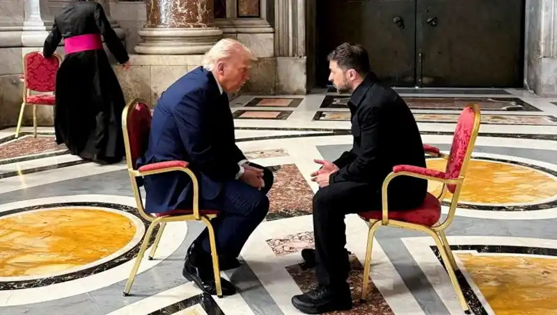 Zelenski, Trump ile Vatikan'daki Görüşmeyi Övgüyle Anladı