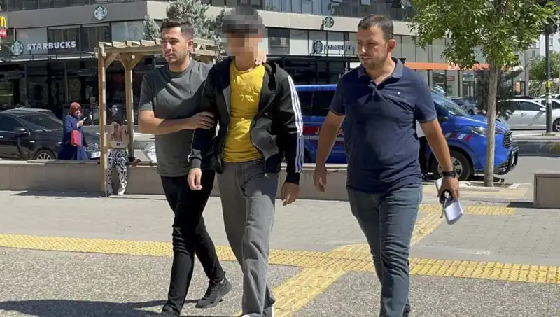 Tartıştığı Ağabeyine Bıçak Çeken Genç: Olayın Ayrıntıları Şaşkına Çevirdi
