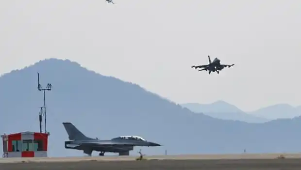 Güney Kore’de Savaş Uçağı Köyü Bombaladı: Yaralı Sayısı 7’ye Ulaştı