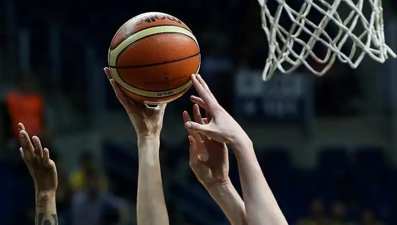 Kadın Basketbolunda Fenerbahçe-Beşiktaş Yarı Final Serisi Heyecanı Başlıyor!