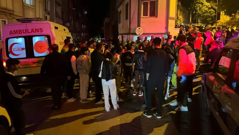 Balıkesir Sokaklarında Dehşet Anları: Sopayla Kavga, Kesici Aletle İnfaz!