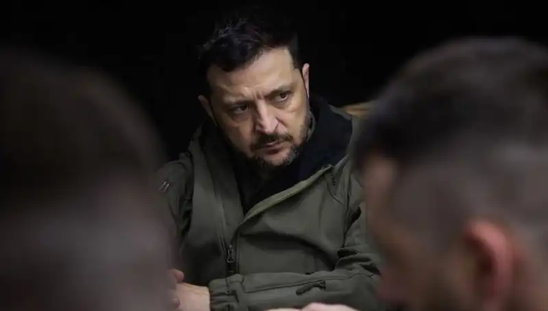 Zelenski: Rusya, Kuzey Kore Üretimi Füzelerle Saldırıyor