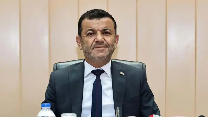 Bülent Nuri Çavuşoğlu: CHP Kurultayı'nın Divan Başkanının Hayatı ve Kariyeri