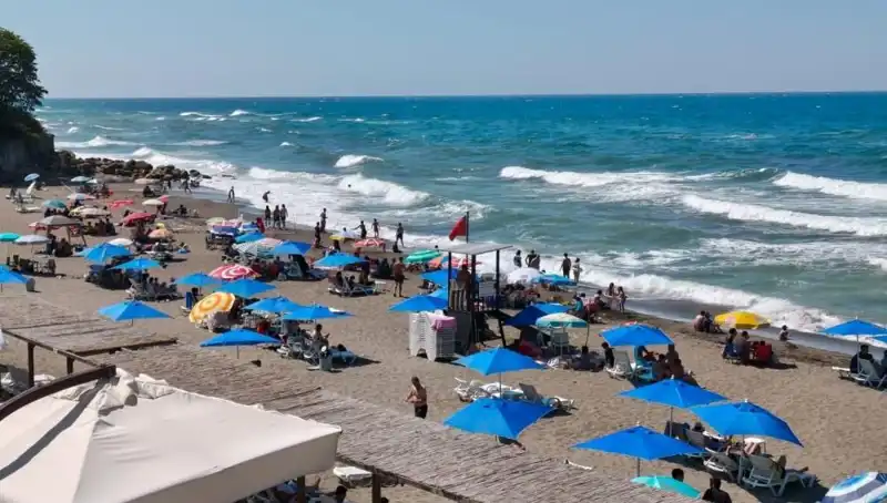 Akçakoca'da Deniz Yasağı: Yerel Halk ve Turistler Dikkat!