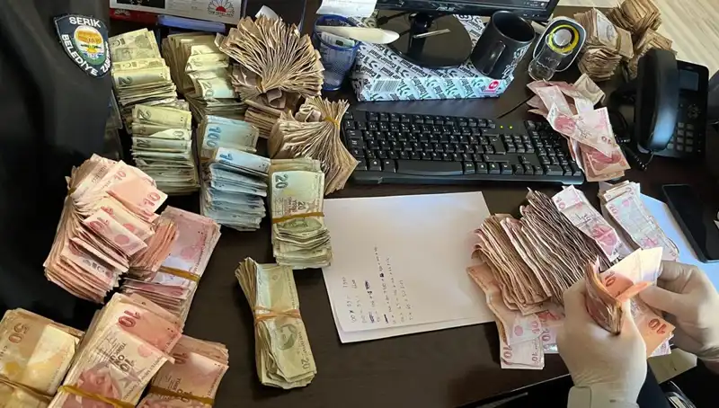 Dilencinin Üzerinden Çıkan Binlerce TL Şok Etti! Nasıl Oldu?