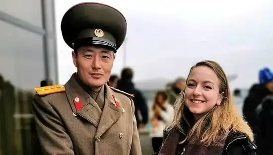 Kuzey Kore'de Tur Rehberi Olmak: Hayatta Kalmanın 3 Altın Kuralı