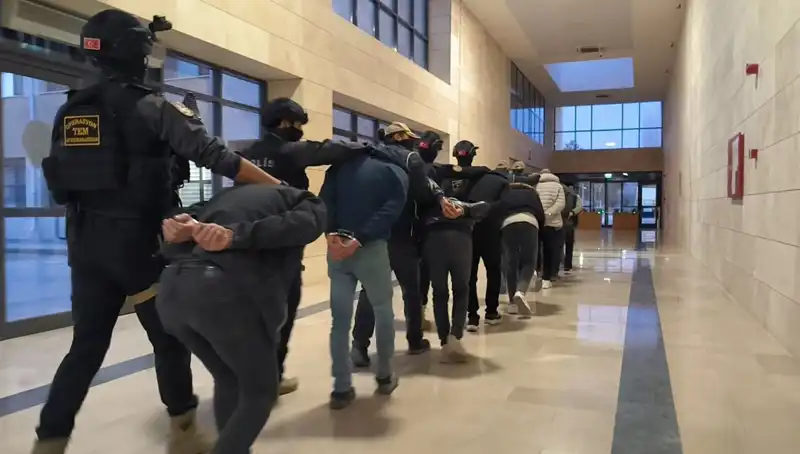 47 İlde DAEŞ Operasyonu: 298 Şüpheli Gözaltına Alındı!
