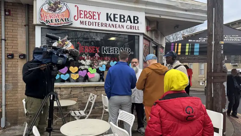 Türk Aile ABD'de Yeşil Kart Beklerken Gözaltına Alındı: Gerçekler Neler?