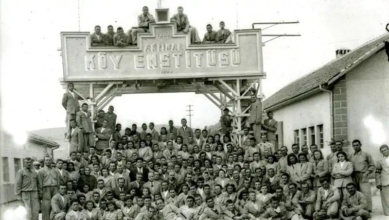 17 Nisan: Köy Enstitüleri'nin Kuruluş Yıl Dönümünde Eğitimde Devrim