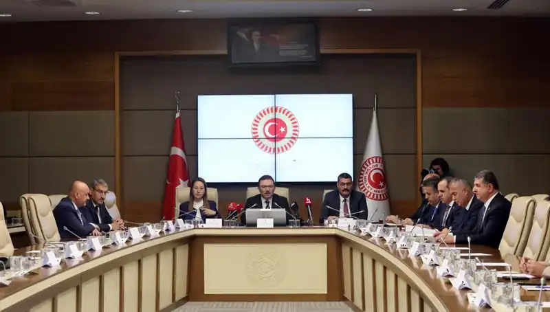 Meclis, Kartalkaya Yangın Faciasını Araştırmak İçin Toplanıyor: "Vali, Üzüntüsünü Gizleyemedi!"