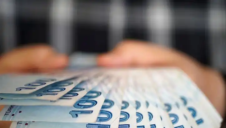 2025'te Emekli Promosyonları: Bankalar Hangi Kampanyaları Sunuyor?