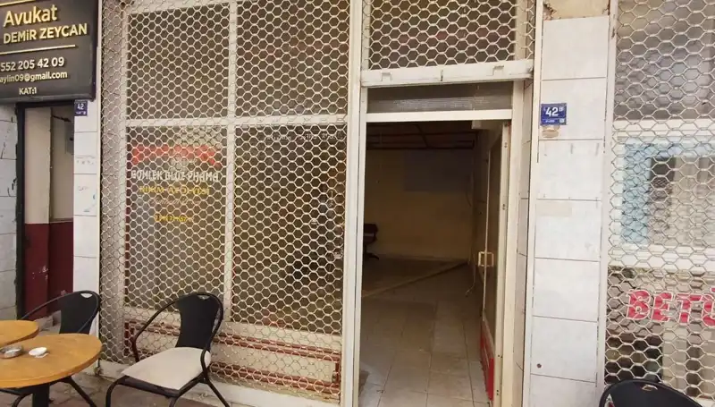 Yarım Asırlık Dükkan Sessizliğe Büründü: Sadece İsmi Kaldı