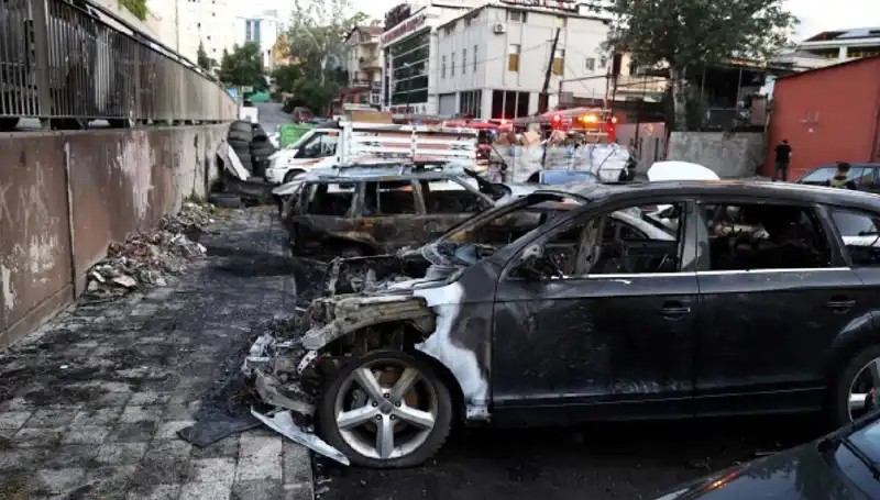 Sanayide Tamir Bekleyen Araçların Alev Alev Yanmasının Ardındaki Korkutucu Sebepler
