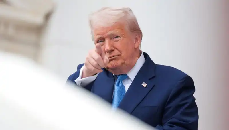 Adalet Bakanlığı'ndan Trump’a Şok İddia: Epstein Belgelerinde Adı Geçiyor