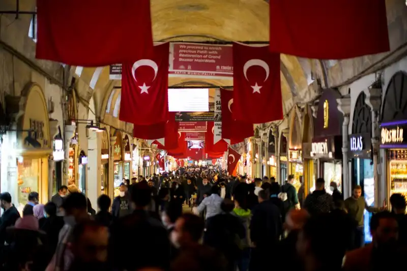 Kapalıçarşı'da 100 Milyon Liralık Vurgun: Lüks Toplantılar ve Korumalar Arasında Neler Yaşandı?