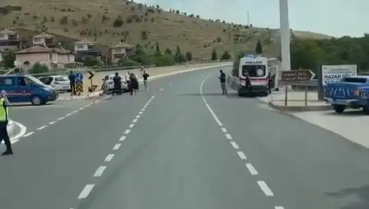 Elazığ’da Feci Trafik Kazası: İki Otomobil Çarpıştı, Yaralılar Hastaneye Sevk Edildi