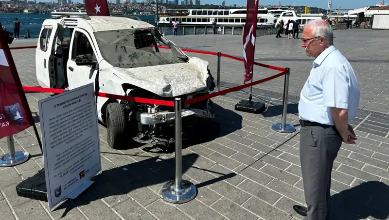 15 Temmuz’da Tankların Ezdiği Araçlar: Anma Sergisi Açıldı