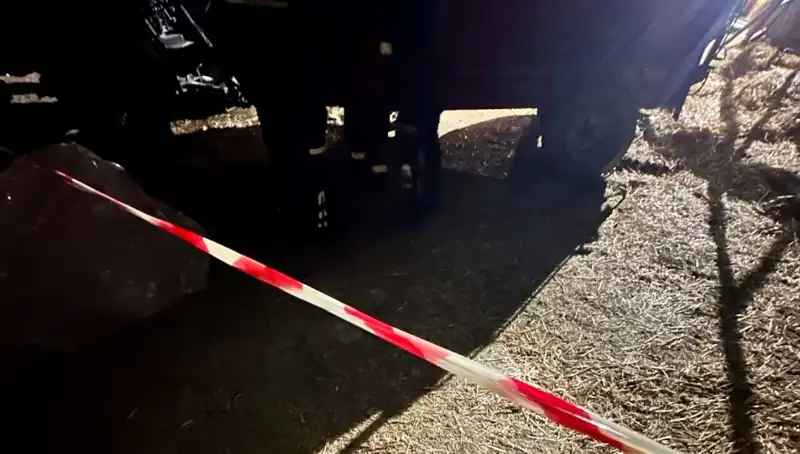 Yem Karma Makinesindeki Korkunç Olay: Ölücesedi Vinçle İzmir’e Gönderildi
