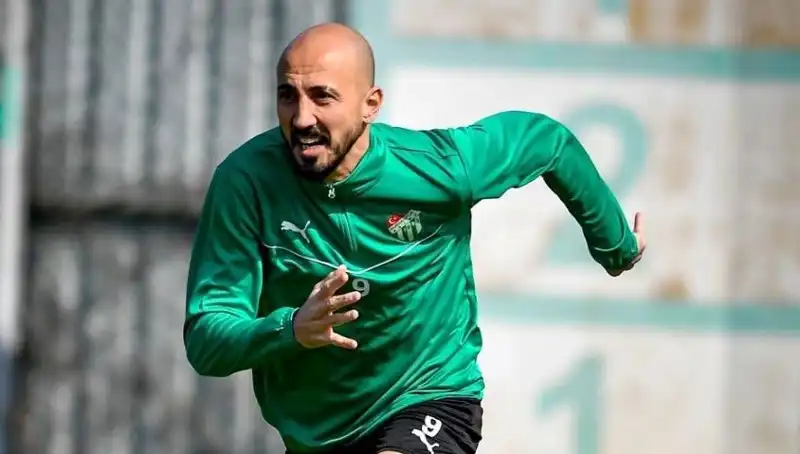 Milli Futbolcunun 2. Lig Geçişi: Yeni Bir Başlangıç mı?